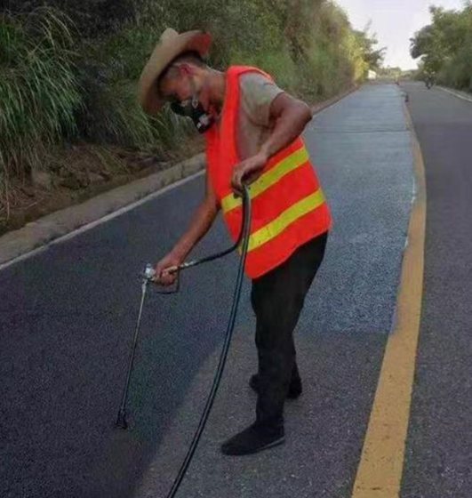 渝北路面喷涂翻新彩色步道施工方案